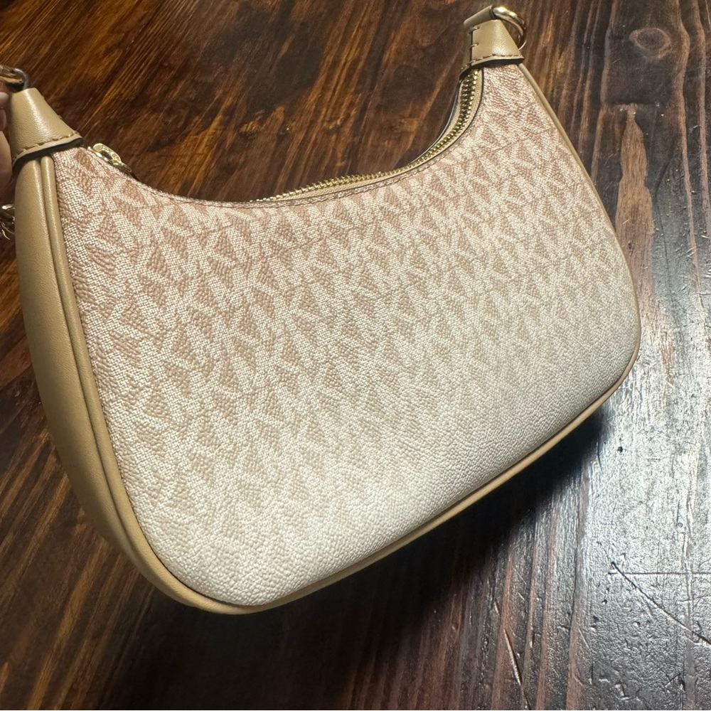 Michael Kors Camel Medium Cora Shoulder Bag - Picture 3 of 10